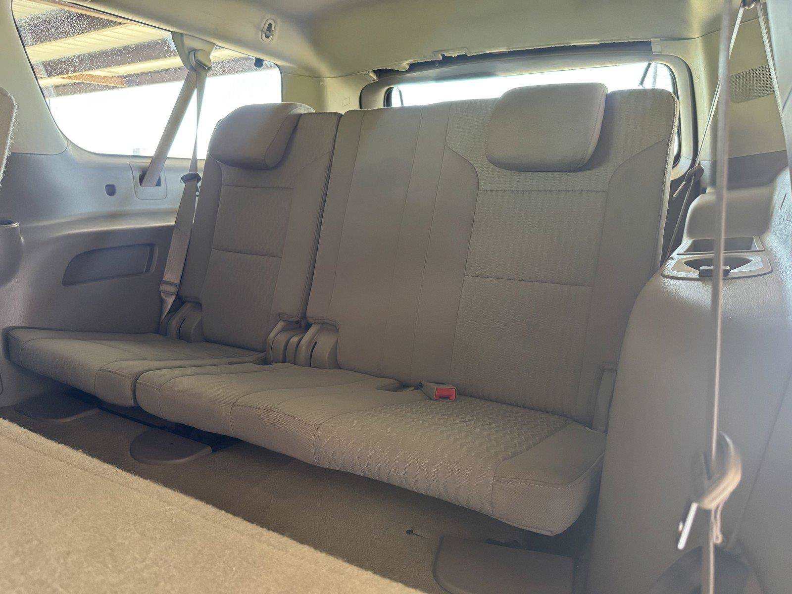 Used 2016 Chevrolet Suburban LS RWD image 33