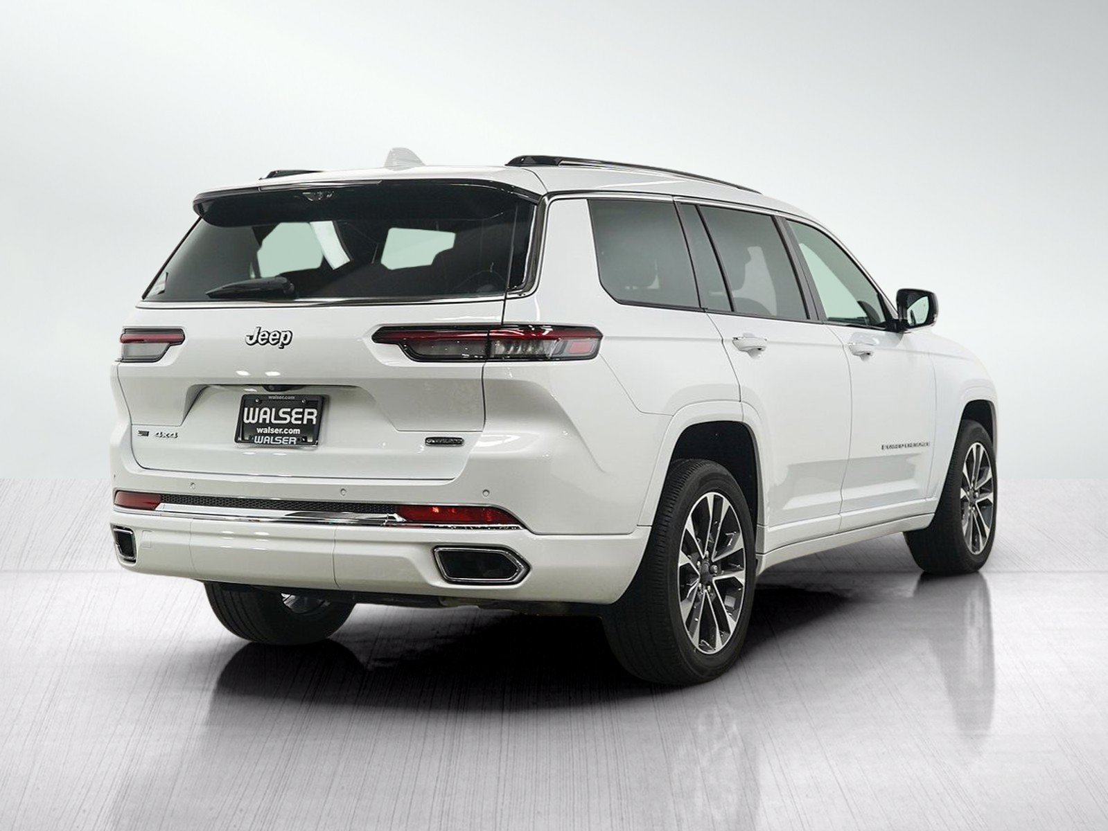 Used 2021 Jeep Grand Cherokee L Overland w/ Advanced Protech Group III AWD/4WD image 5