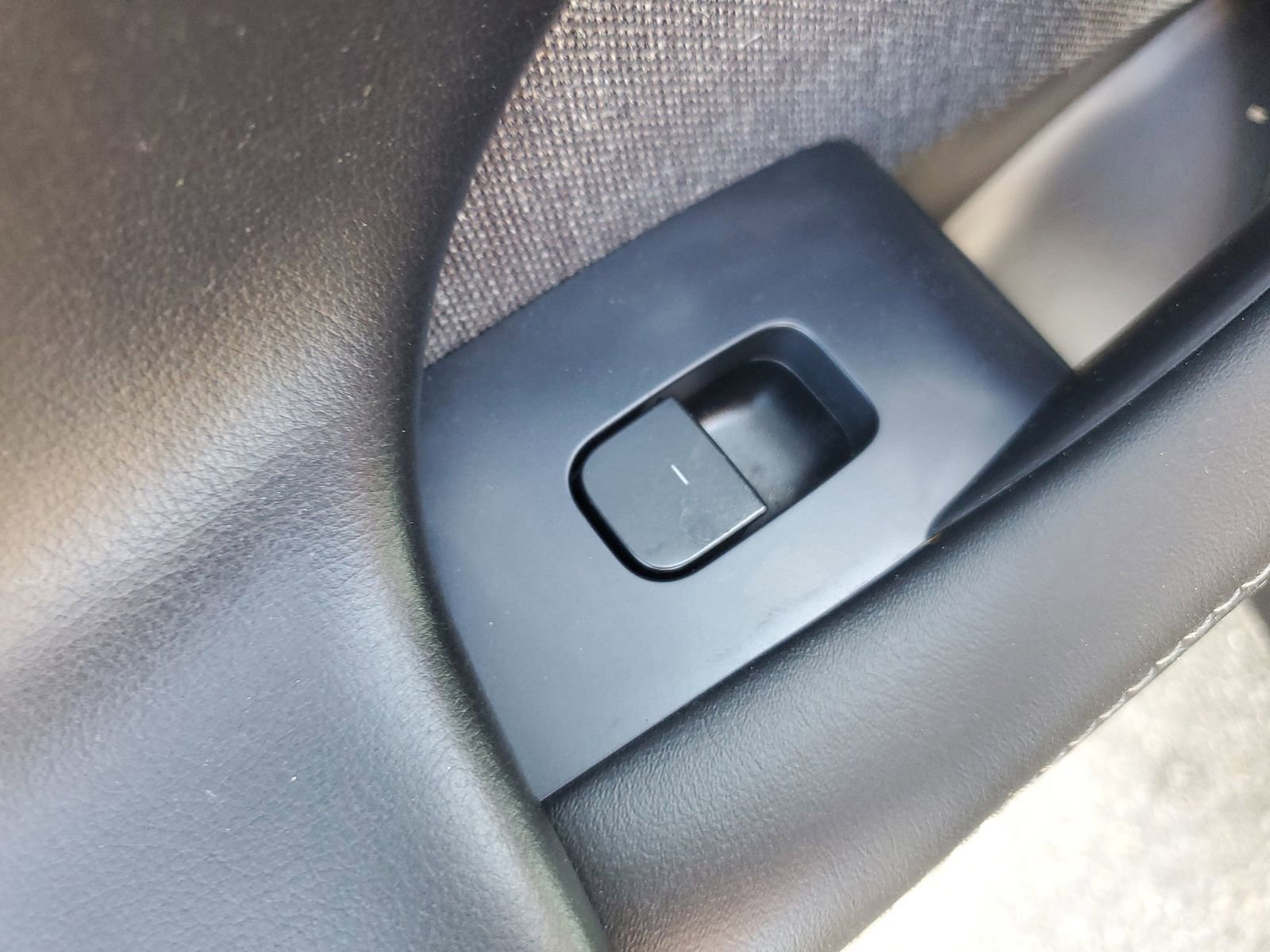 Used 2021 Tesla Model S Plaid image 15