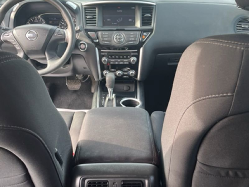 Used 2017 Nissan Pathfinder S image 14