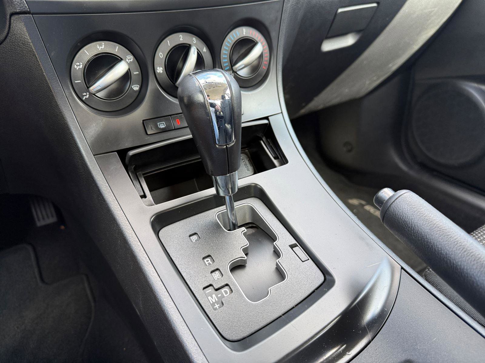 Used 2012 MAZDA MAZDA3 i Sport image 27