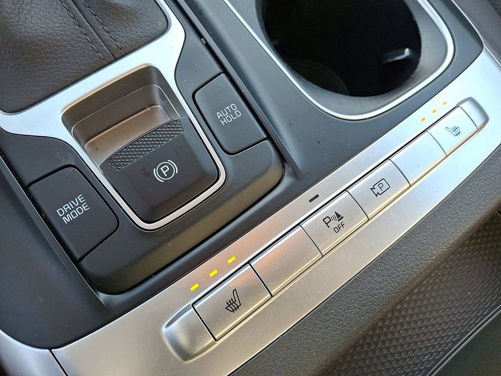 Used 2024 Kia Carnival LX image 26