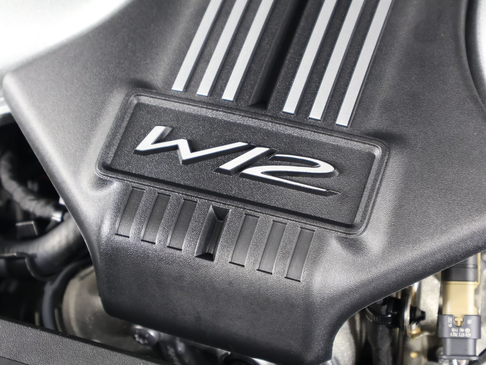 Certified 2020 Bentley Flying Spur W12 AWD/4WD image 36