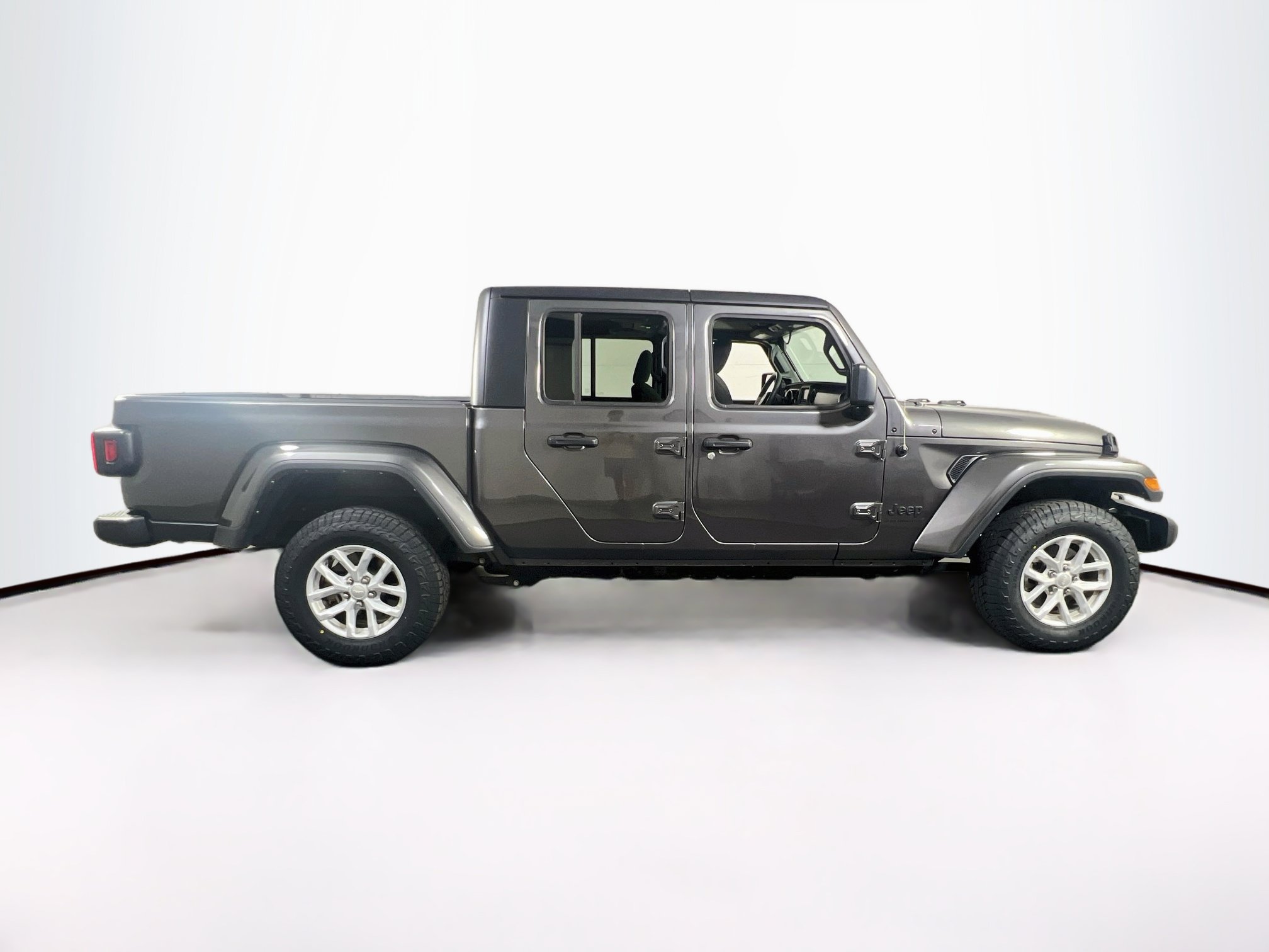 Used 2023 Jeep Gladiator Sport AWD/4WD image 4