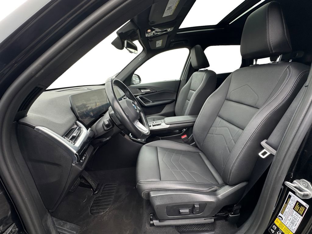 Used 2023 BMW X1 xDrive28i image 9