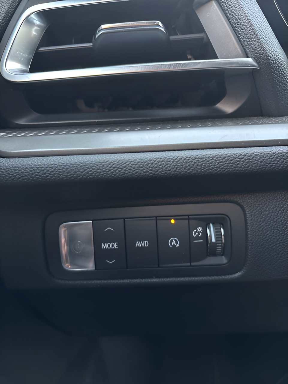 Used 2025 Chevrolet Traverse LT image 30