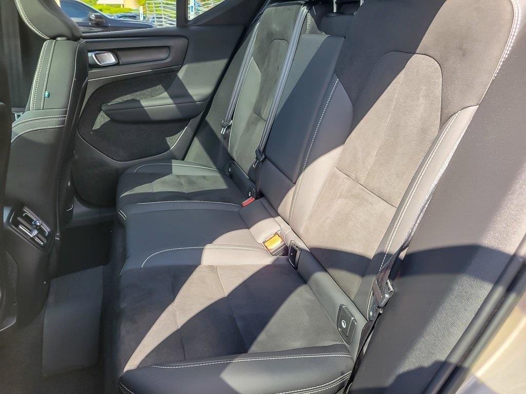 Used 2023 Volvo XC40 Recharge Ultimate w/ Protection Package Premier image 9