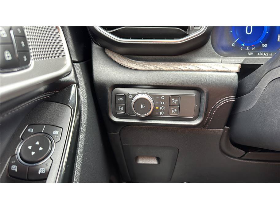 Used 2021 Ford Explorer Platinum AWD/4WD image 36