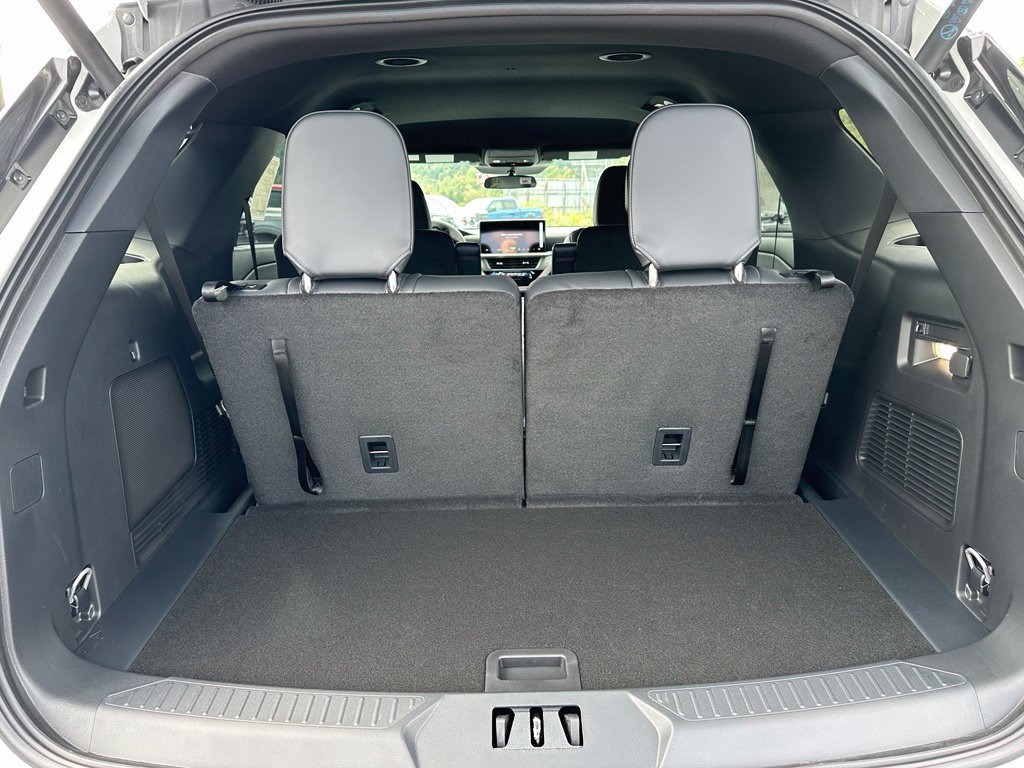 New 2027 Ford Explorer ST-Line AWD/4WD image 25
