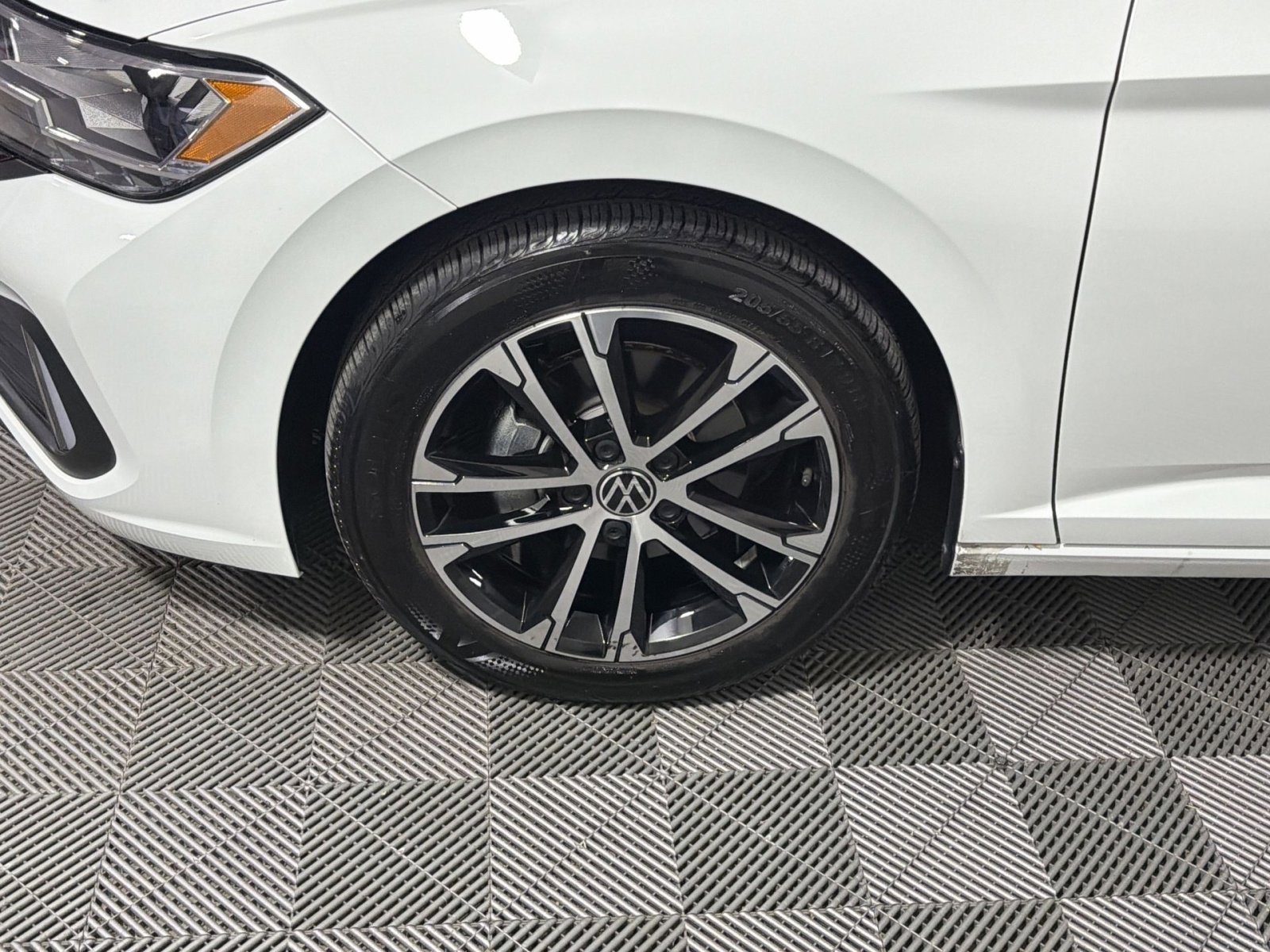 Used 2023 Volkswagen Jetta Sport image 12