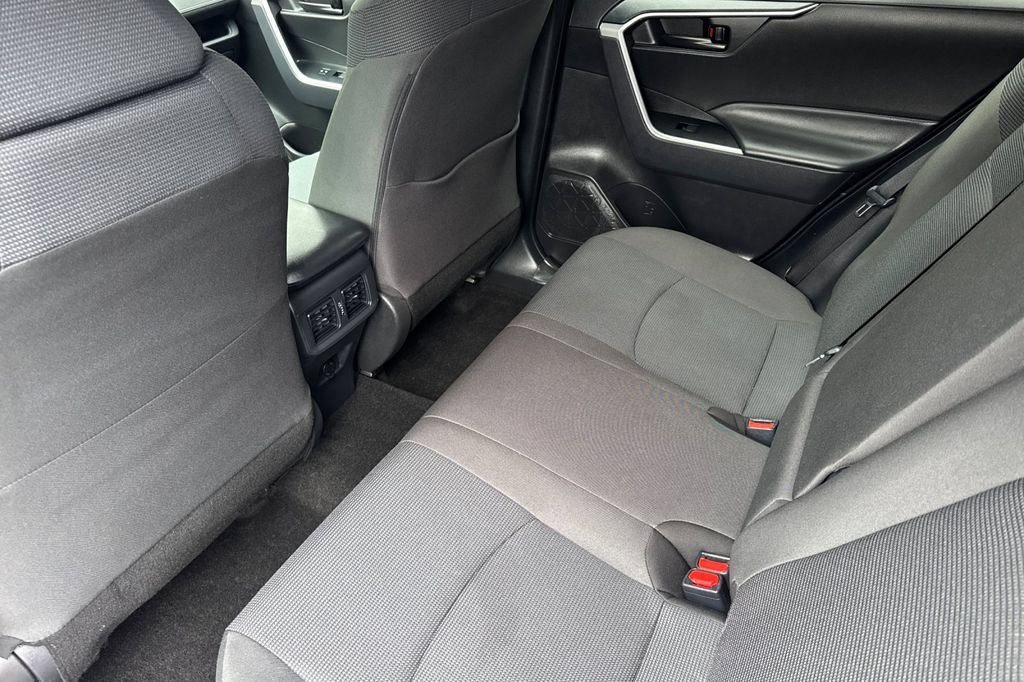 Certified 2024 Toyota RAV4 LE AWD/4WD image 11