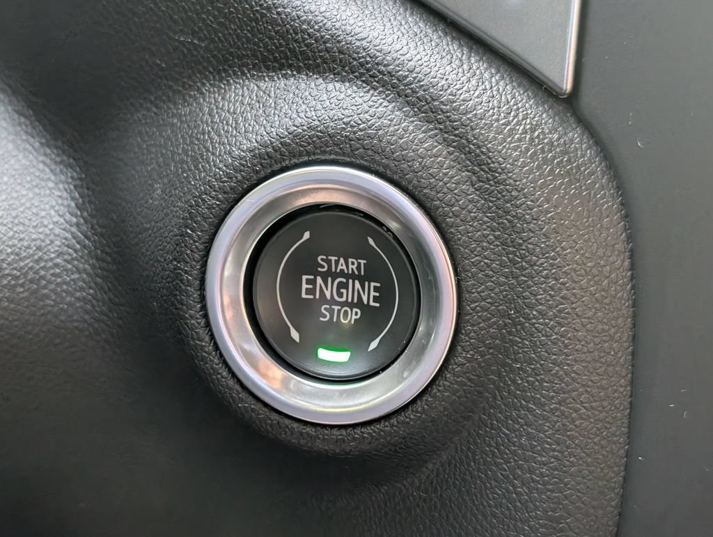Used 2022 Chevrolet Silverado 1500 LTZ AWD/4WD image 35