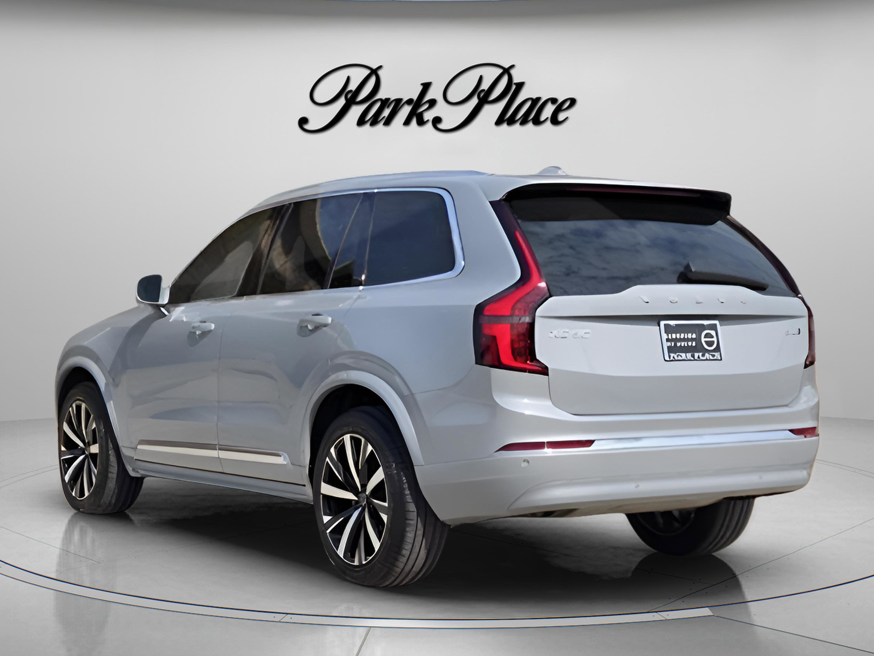 Used 2025 Volvo XC90 B6 Core w/ Protection Package image 3