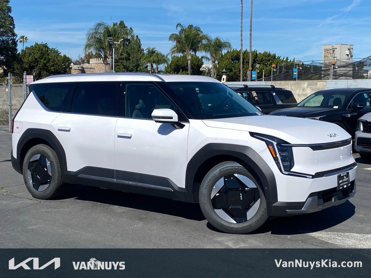 New 2026 Kia EV9 Wind AWD/4WD image 1