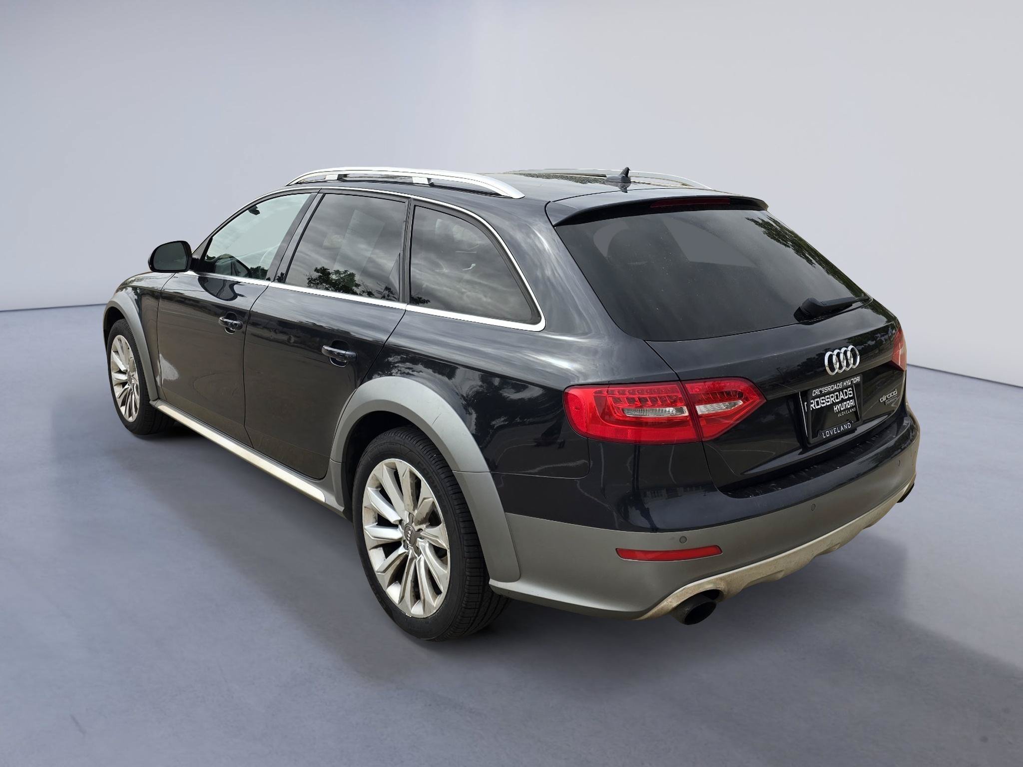 Used 2016 Audi A4 Premium Plus w/ Technology Package AWD/4WD image 3