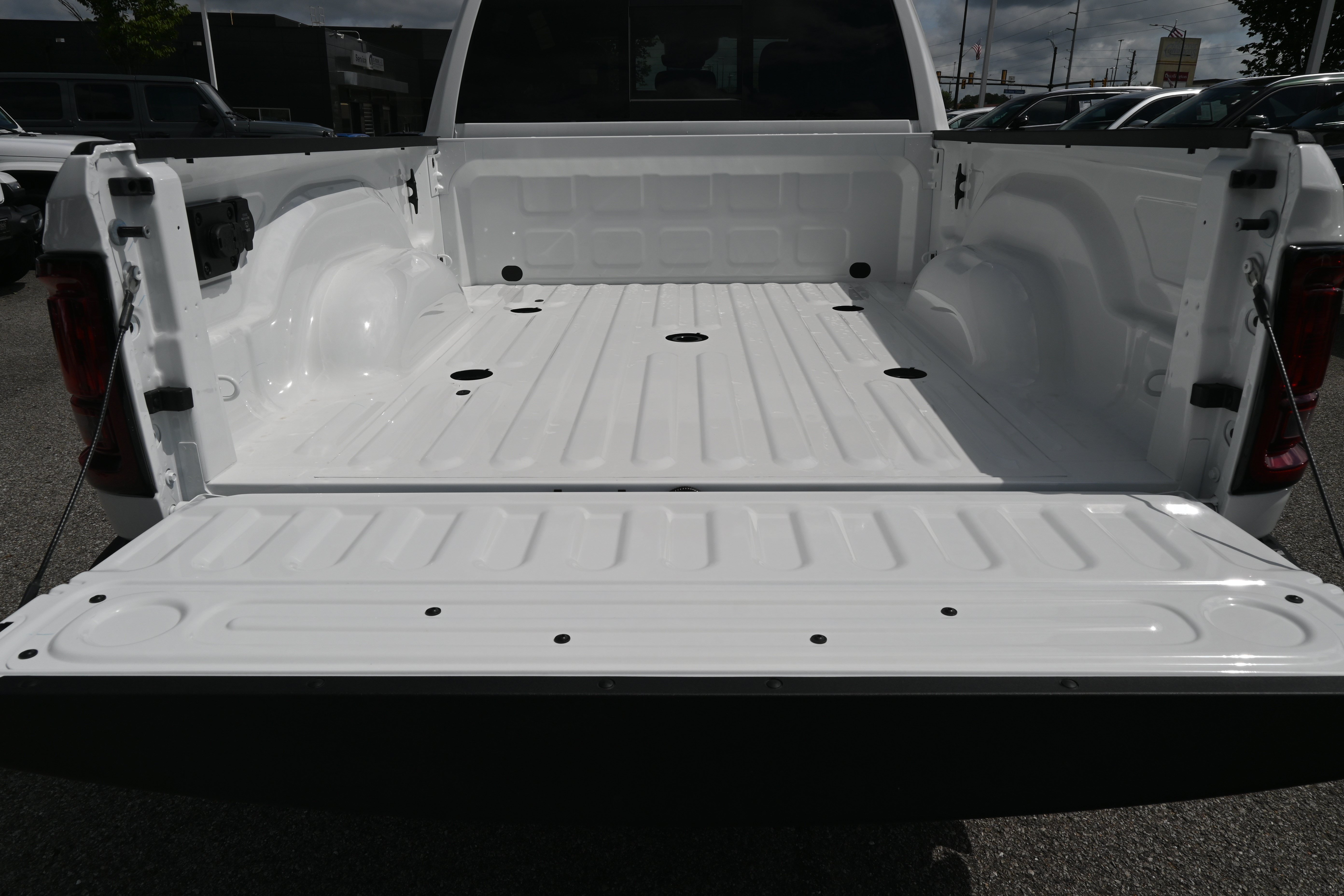 New 2026 RAM 2500 Tradesman AWD/4WD image 32
