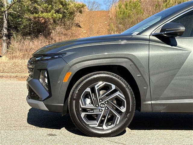 Used 2025 Hyundai Tucson Limited image 19