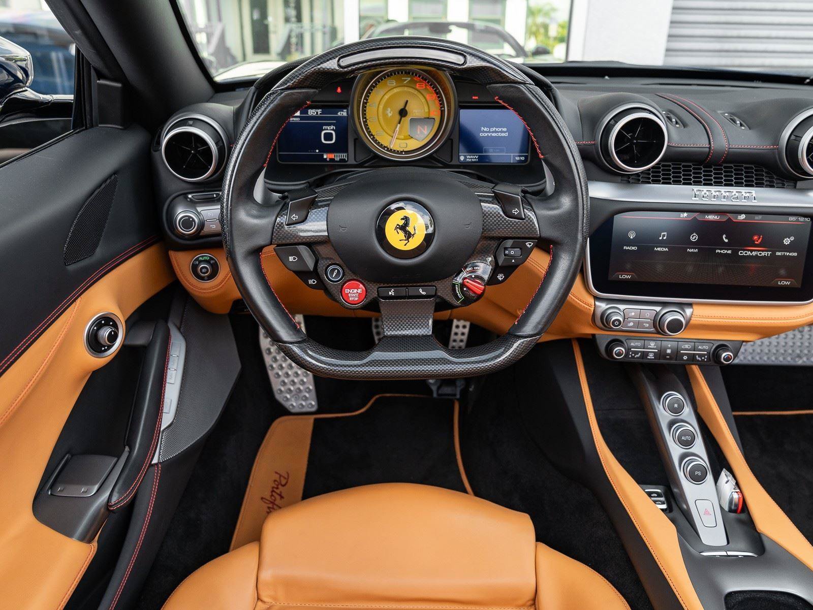 Used 2019 Ferrari Portofino RWD image 15