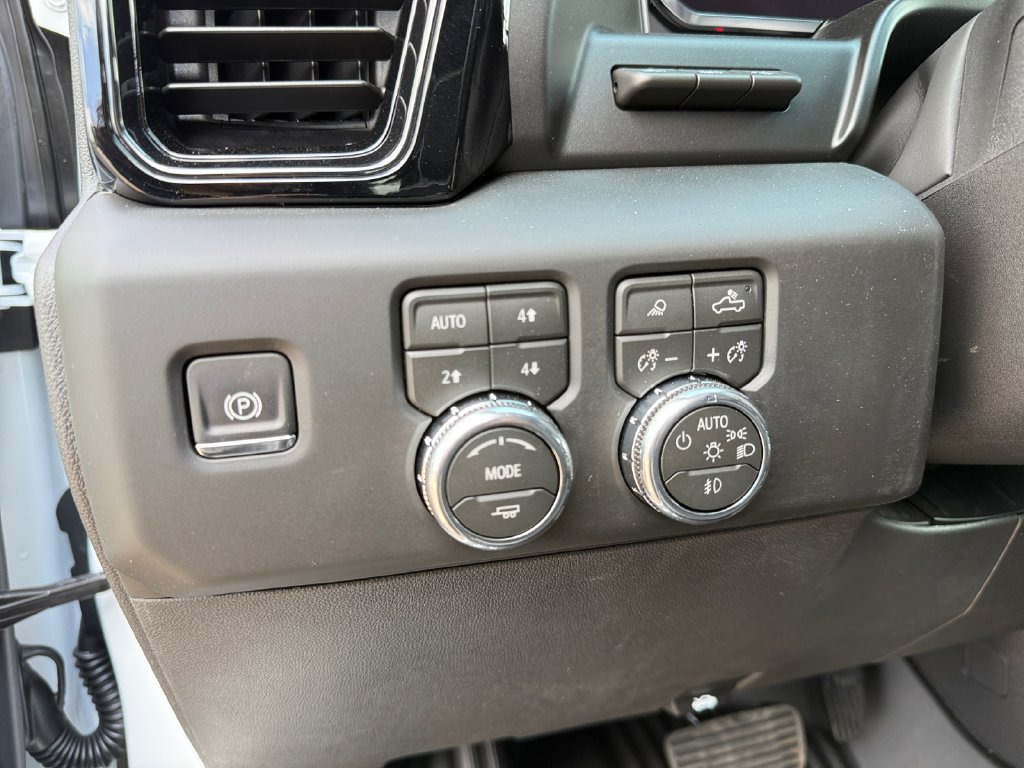 New 2026 GMC Sierra 1500 AT4X w/ LPO, Black Badging Package AWD/4WD image 14