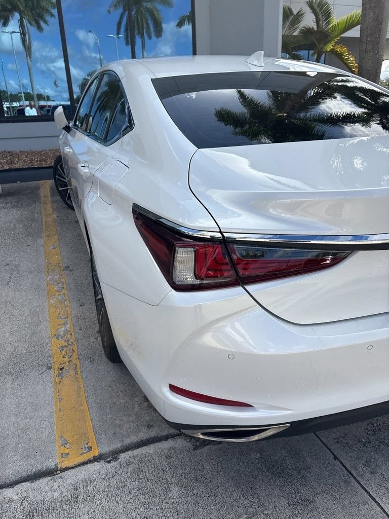 Used 2025 Lexus ES 350 w/ Premium Package FWD image 7