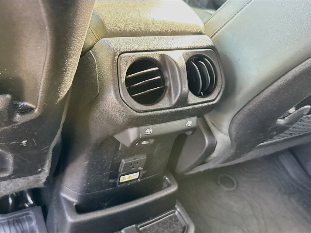 Used 2024 Jeep Wrangler High Altitude AWD/4WD image 28