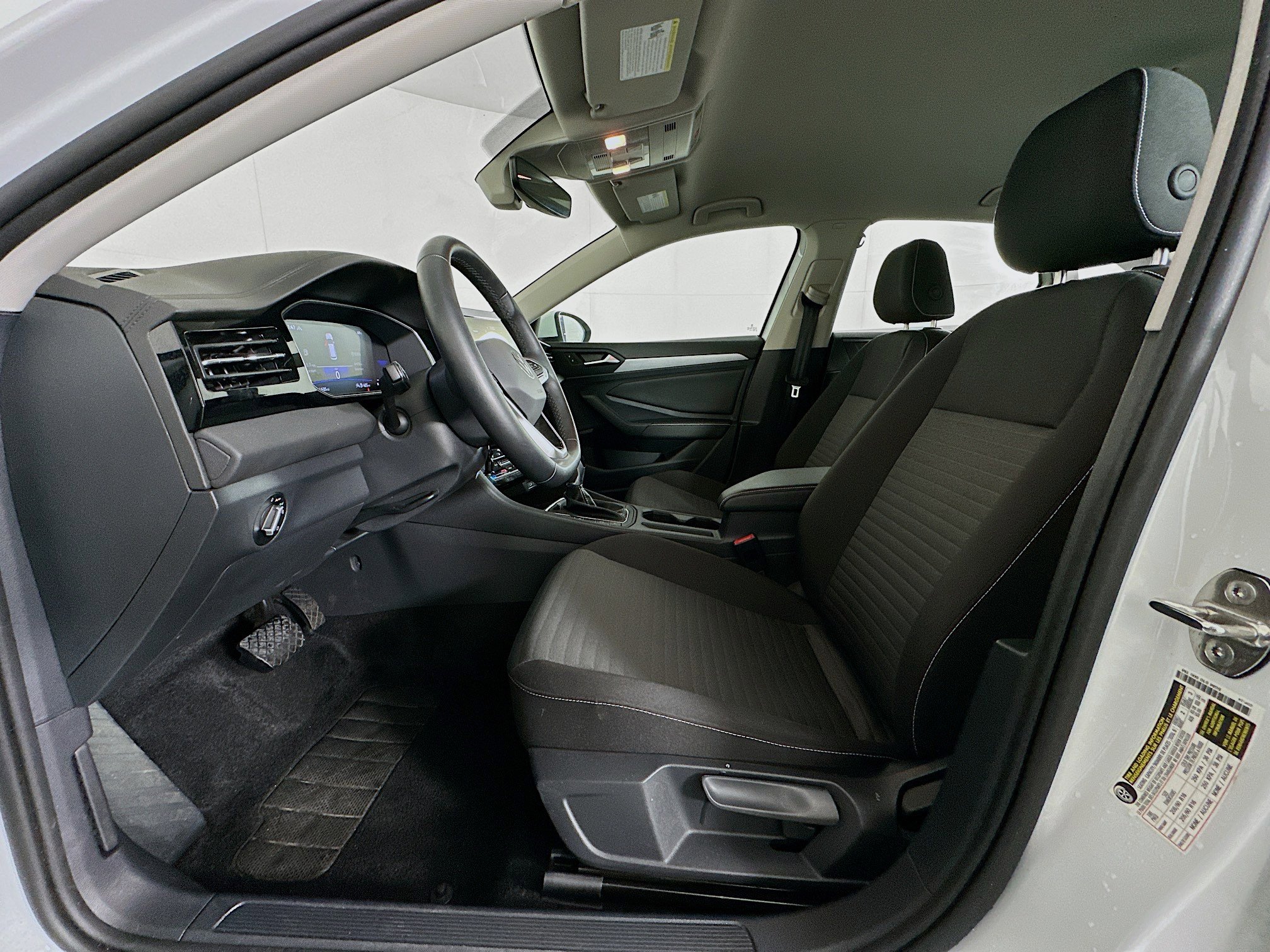 Used 2025 Volkswagen Jetta S image 13