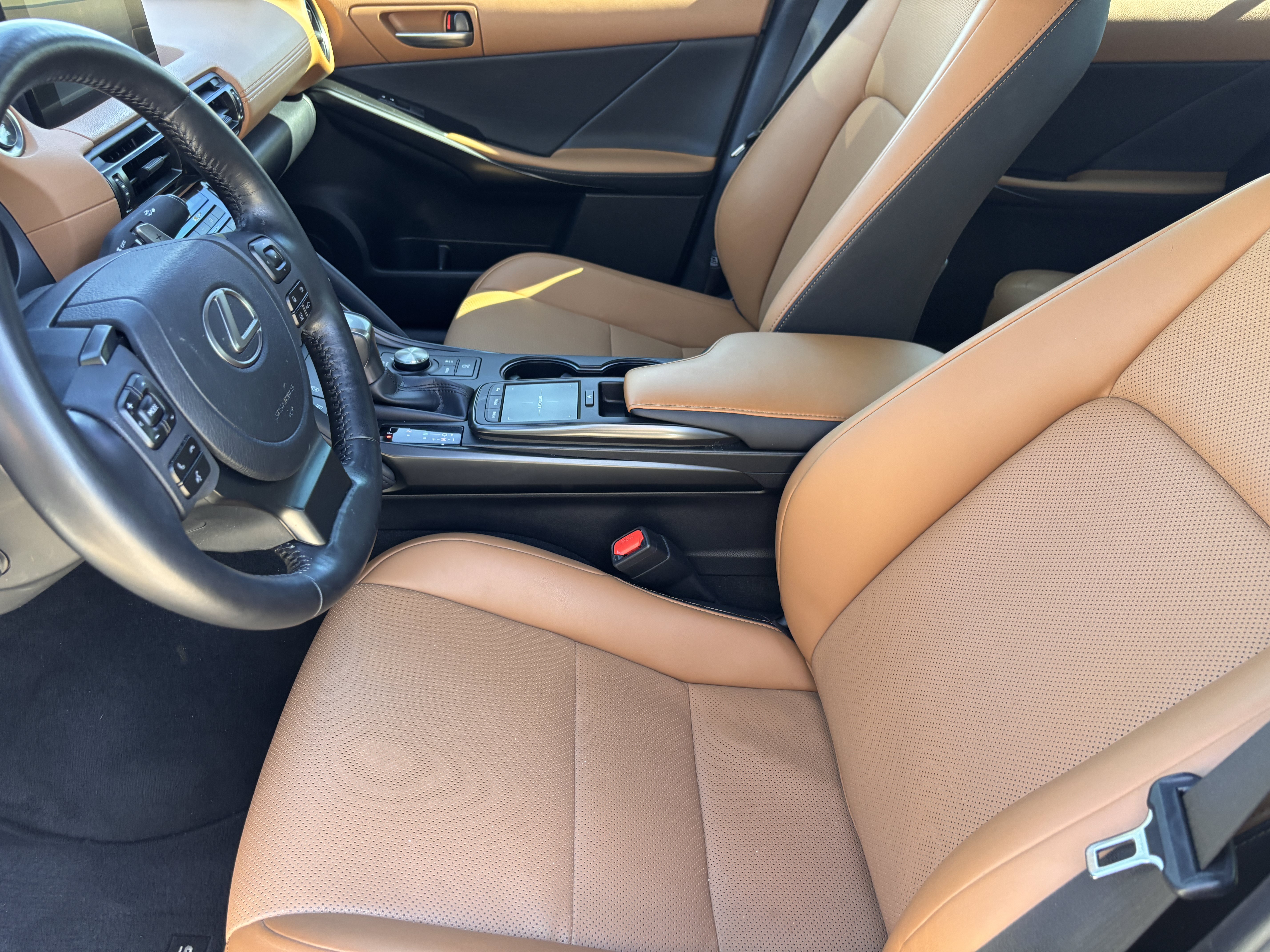 Used 2024 Lexus IS 300 AWD w/ Premium Package image 17