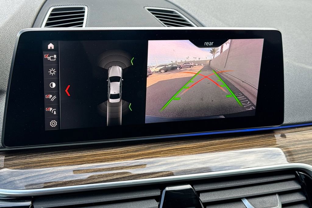 Used 2019 BMW 530e w/ Convenience Package image 23