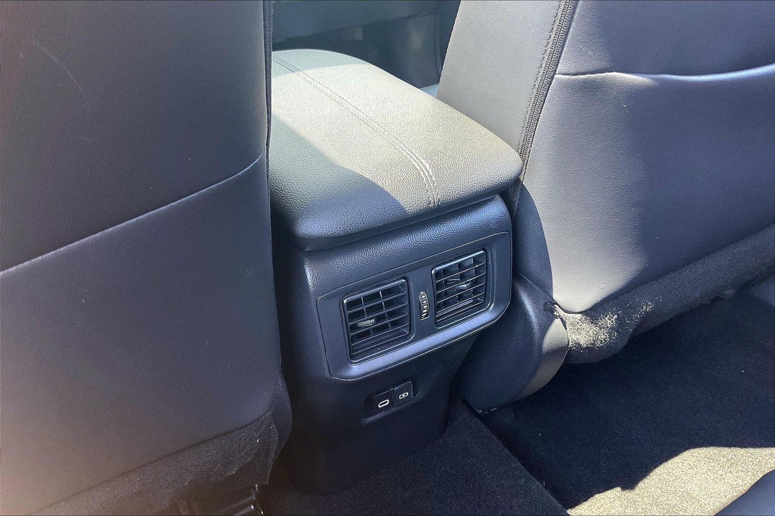 Used 2025 Toyota RAV4 XLE Premium w/ Weather Package AWD/4WD image 40