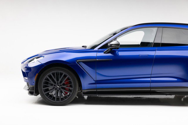 Used 2023 Aston Martin DBX 707 image 17