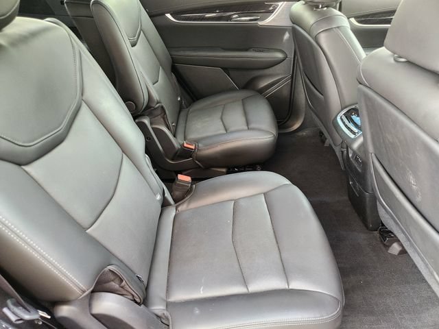 Used 2025 Cadillac XT6 Premium Luxury w/ Technology Package FWD image 31