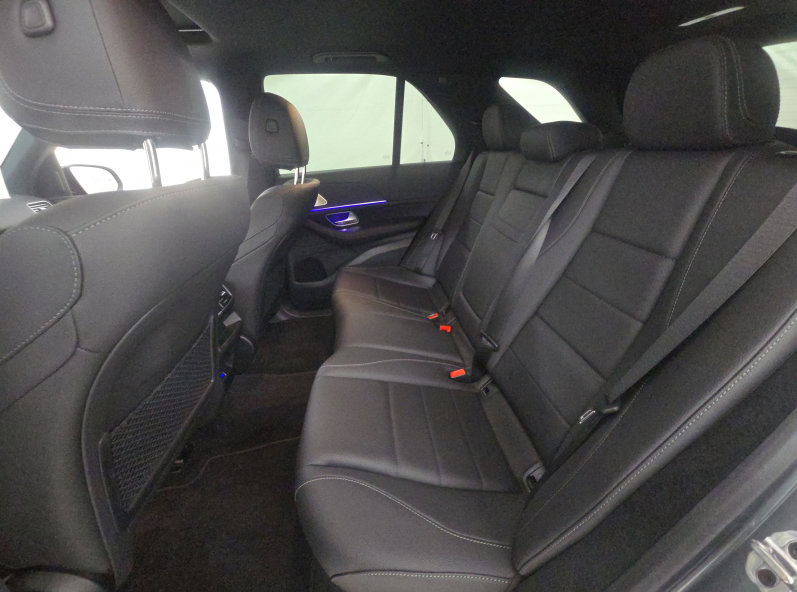 Used 2025 Mercedes-Benz GLE 450e 4MATIC w/ AMG Line Exterior image 6
