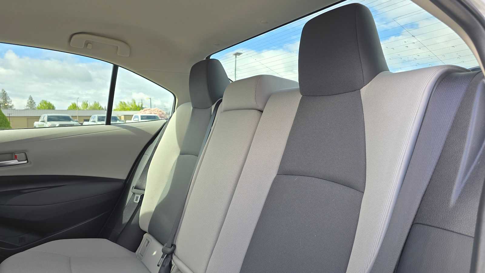 Used 2021 Toyota Corolla LE FWD image 17