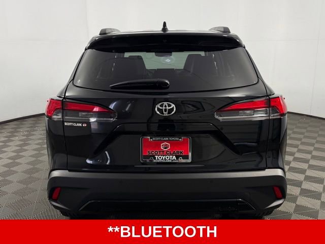 Used 2025 Toyota Corolla Cross XLE w/ Convenience Package image 7