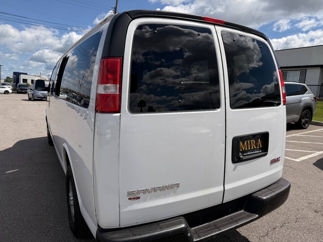 Used 2017 GMC Savana 3500 LS RWD image 22