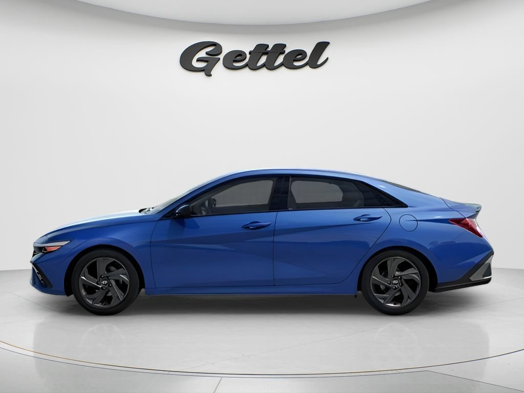 Used 2026 Hyundai Elantra Sport w/ Cargo Package FWD image 3