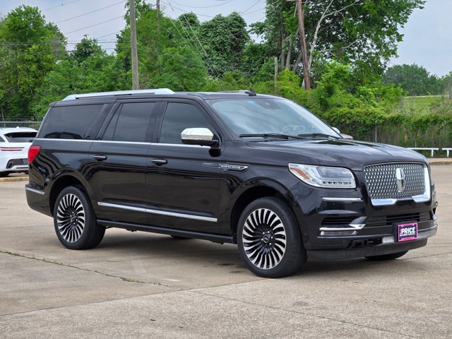 Used 2021 Lincoln Navigator L Black Label AWD/4WD image 3
