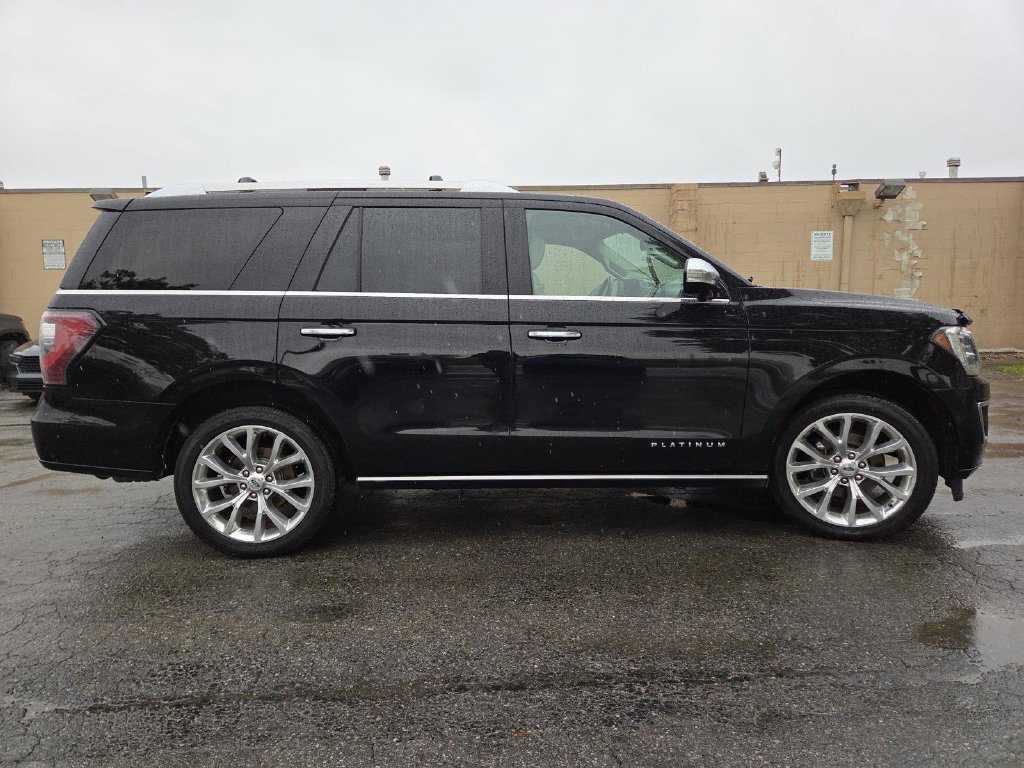Used 2019 Ford Expedition Platinum AWD/4WD image 17