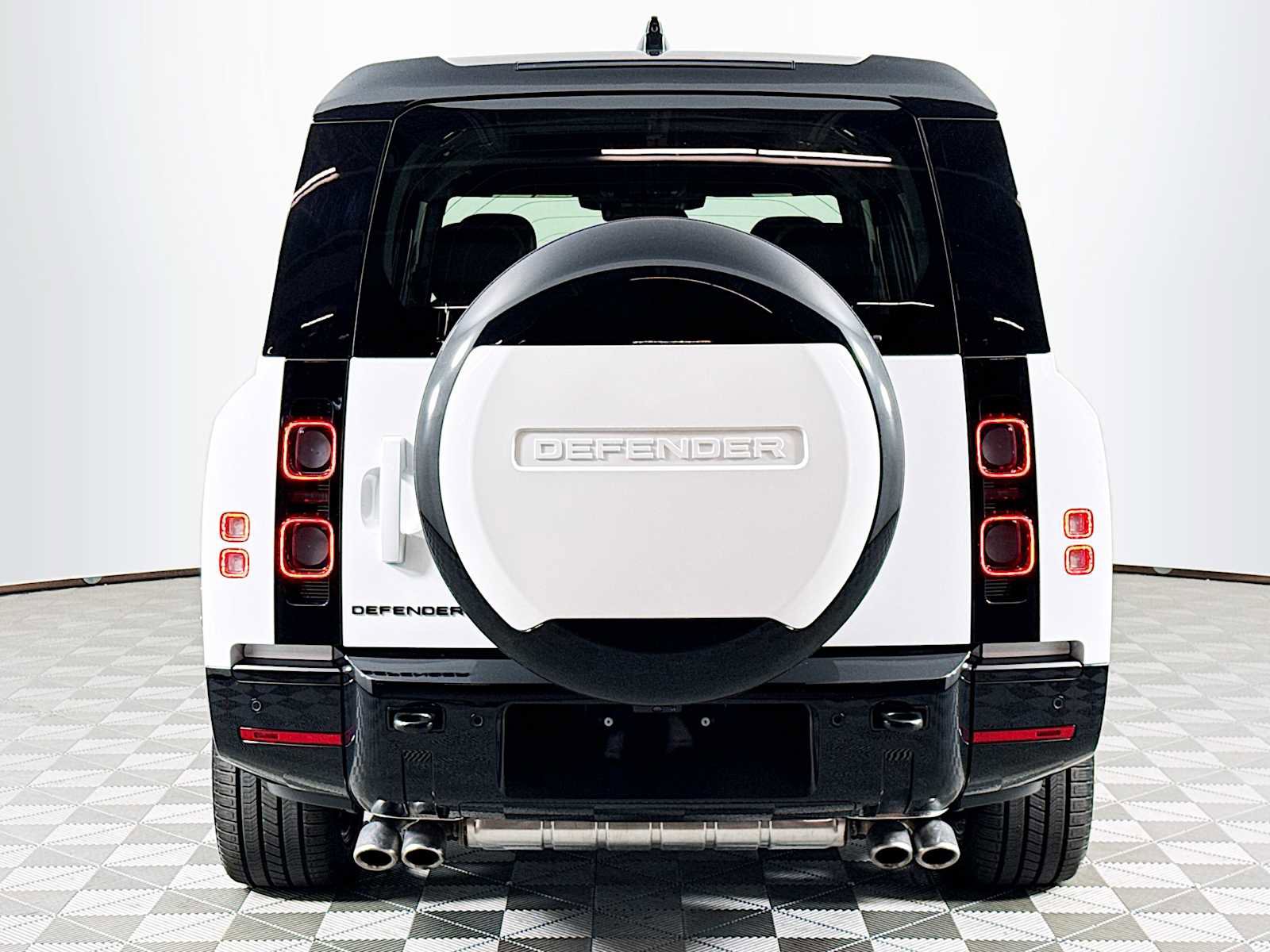 New 2025 Land Rover Defender 130 V8 image 6