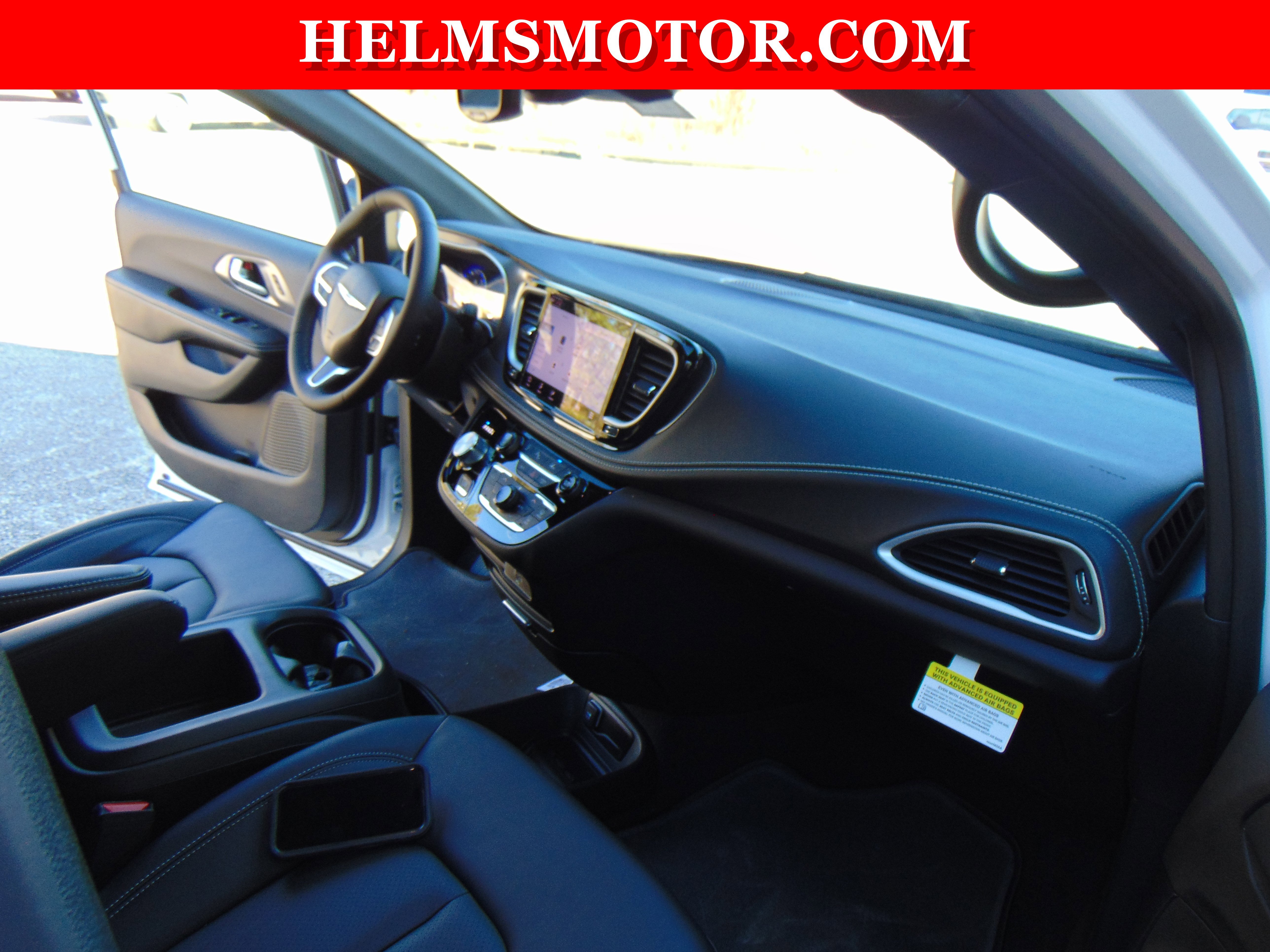 New 2026 Chrysler Pacifica Select image 44