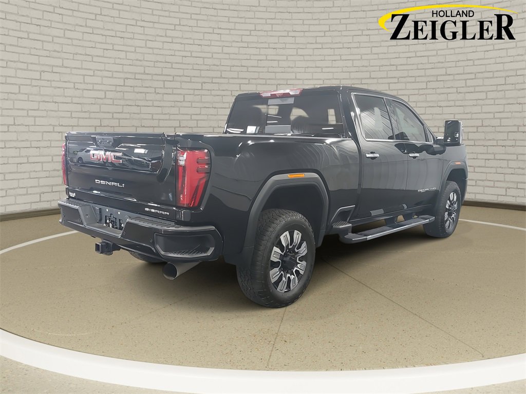 Used 2024 GMC Sierra 3500 Denali w/ Denali Reserve Package image 5