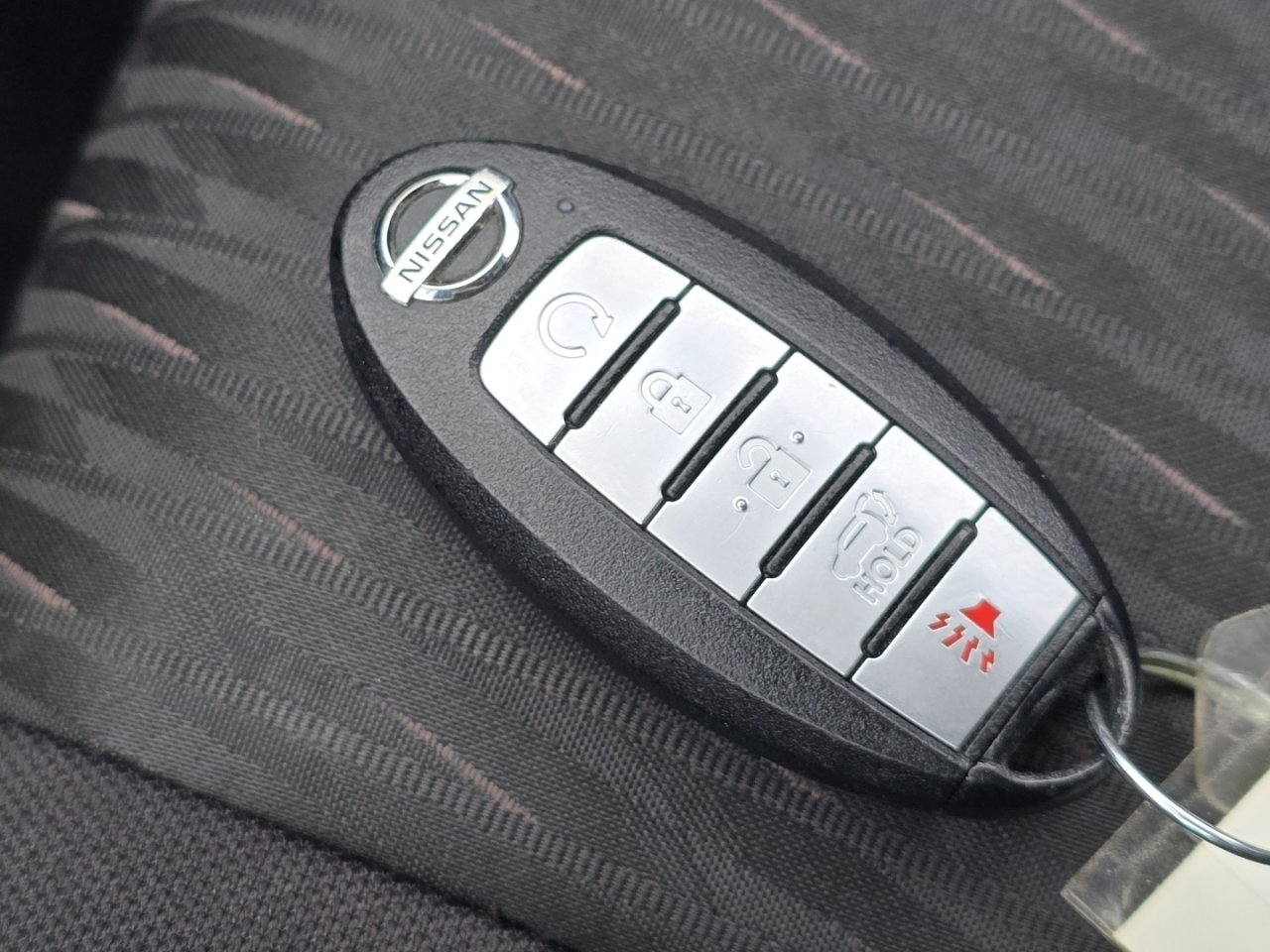 Used 2020 Nissan Rogue SV image 32