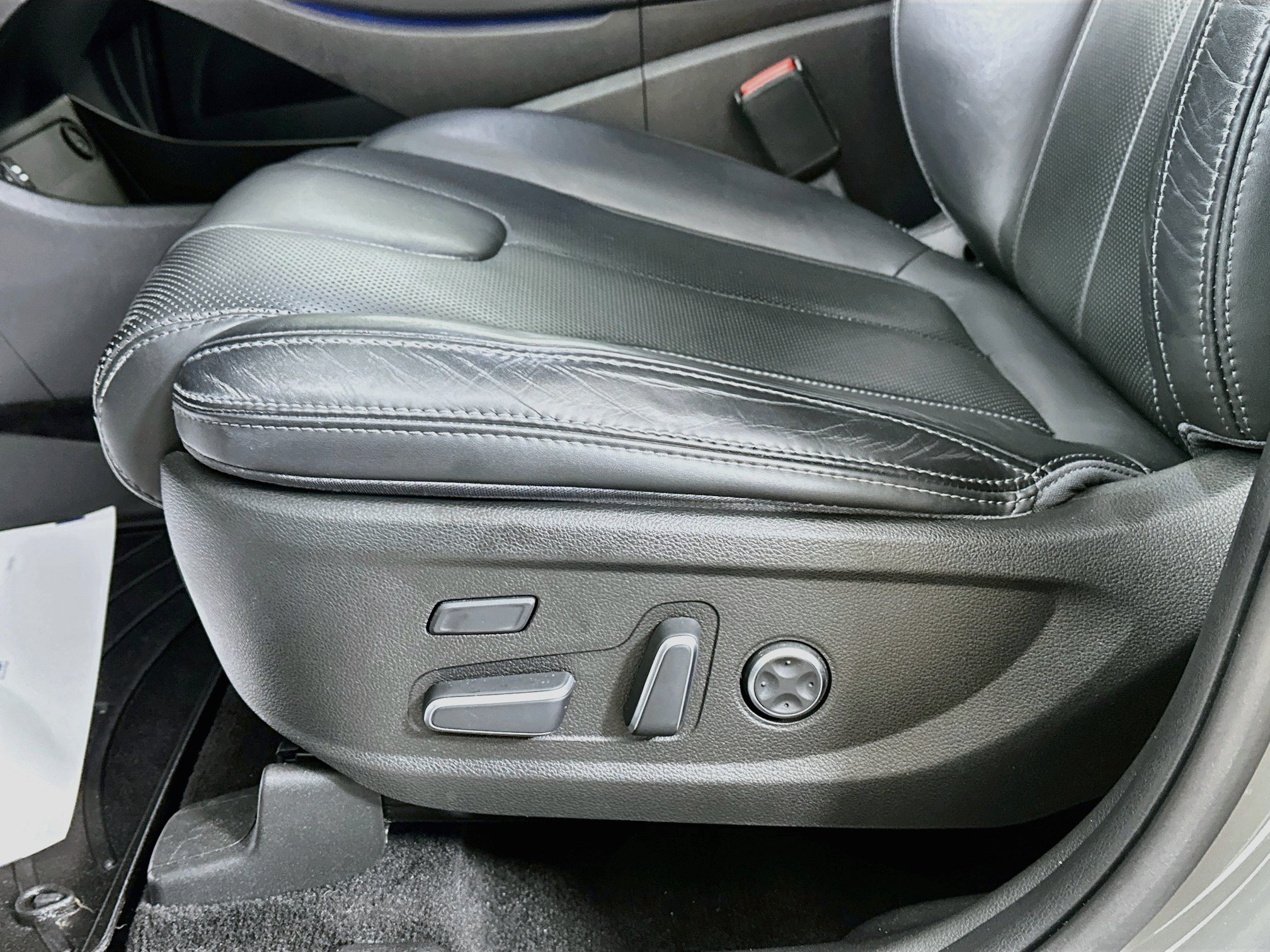 Used 2022 Hyundai Santa Fe Calligraphy AWD/4WD image 19
