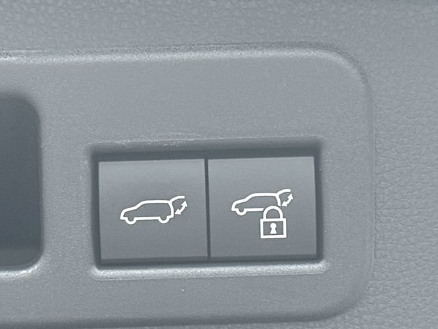 Certified 2025 Toyota 4Runner Limited AWD/4WD image 28