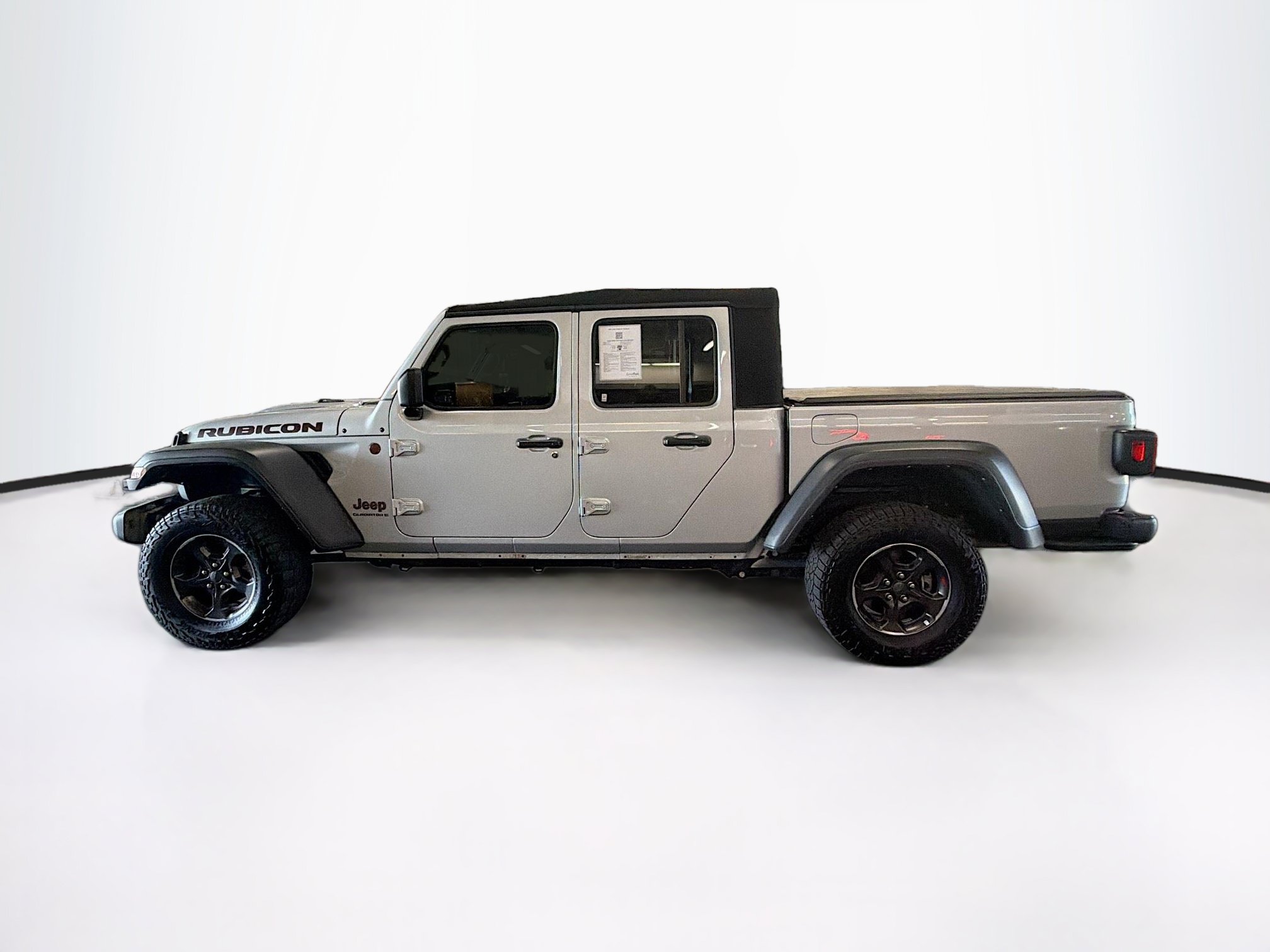 Used 2023 Jeep Gladiator Rubicon w/ Cold Weather Group AWD/4WD image 4