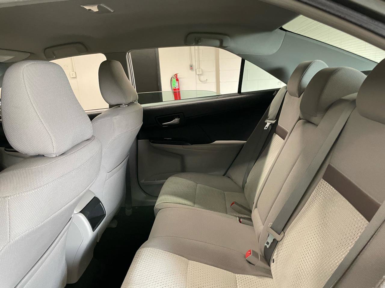 Used 2014 Toyota Camry LE FWD image 19