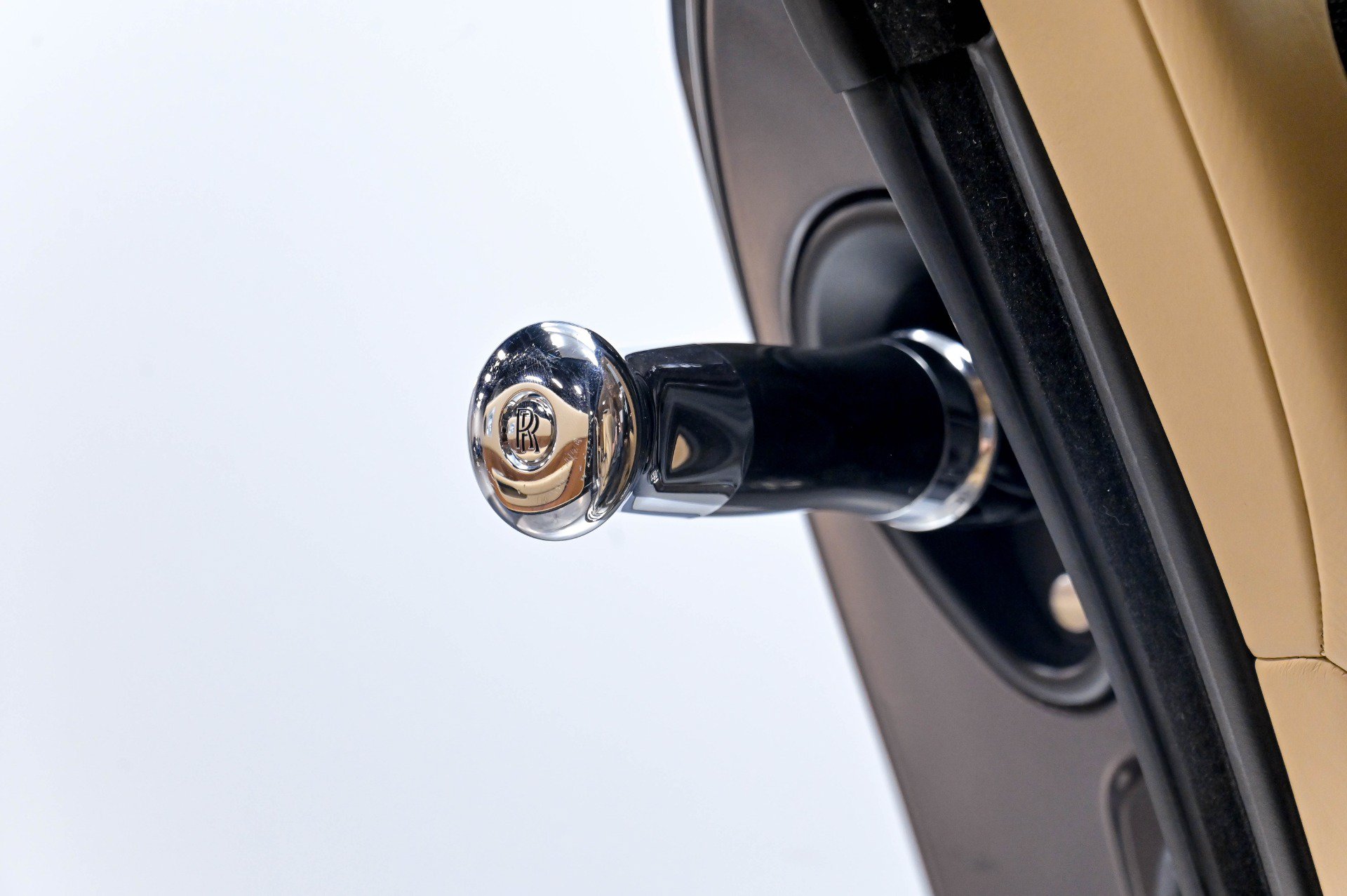 Used 2014 Rolls-Royce Wraith RWD image 9
