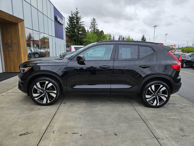 Used 2025 Volvo XC40 B5 Plus AWD/4WD image 8
