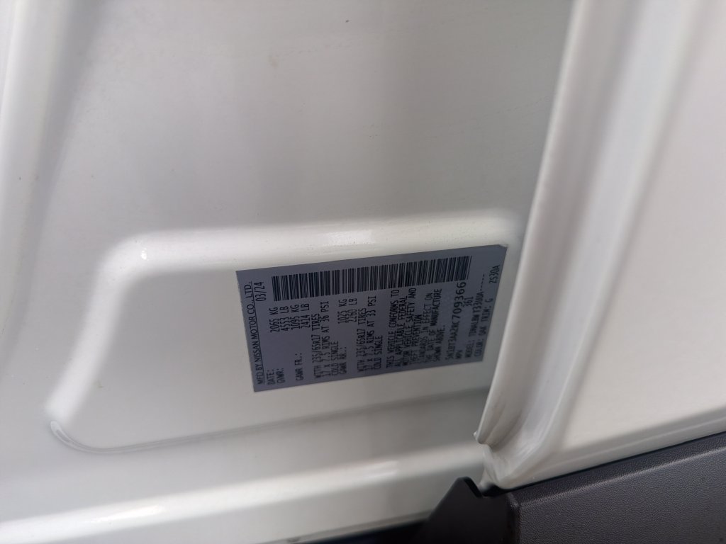 Used 2024 Nissan Rogue S FWD image 23