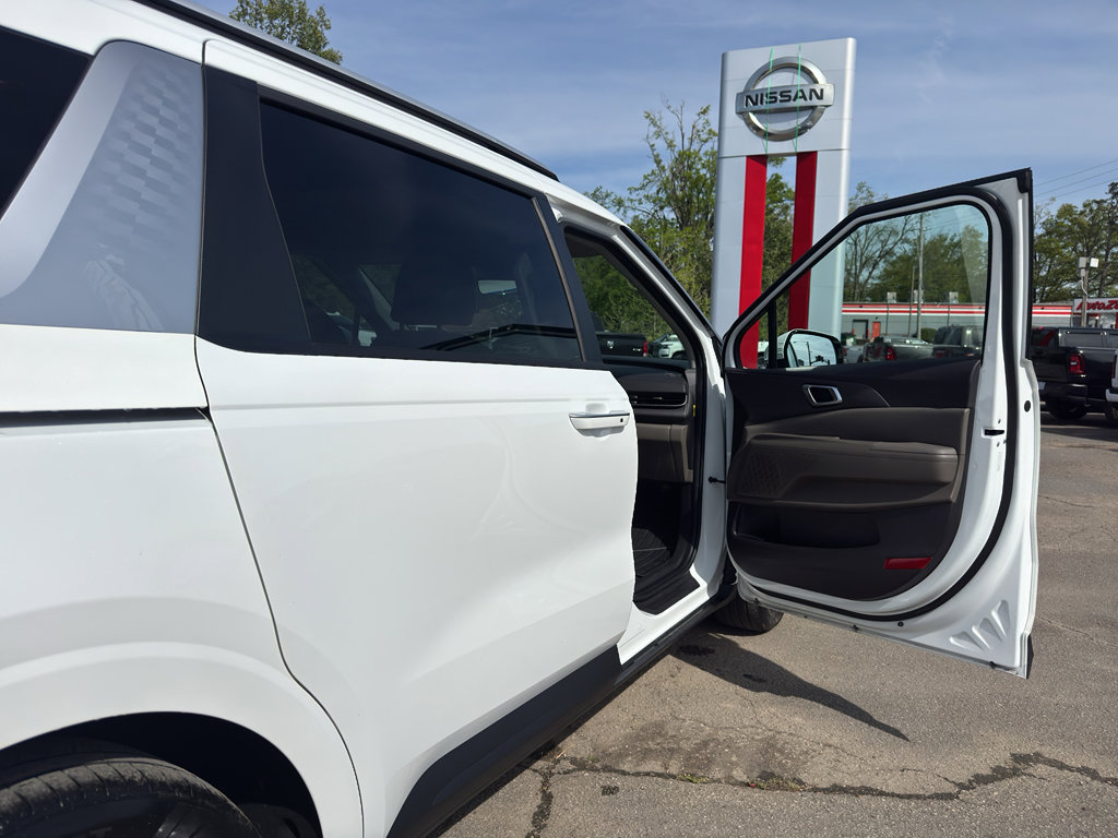 Used 2026 Kia Carnival EX image 21